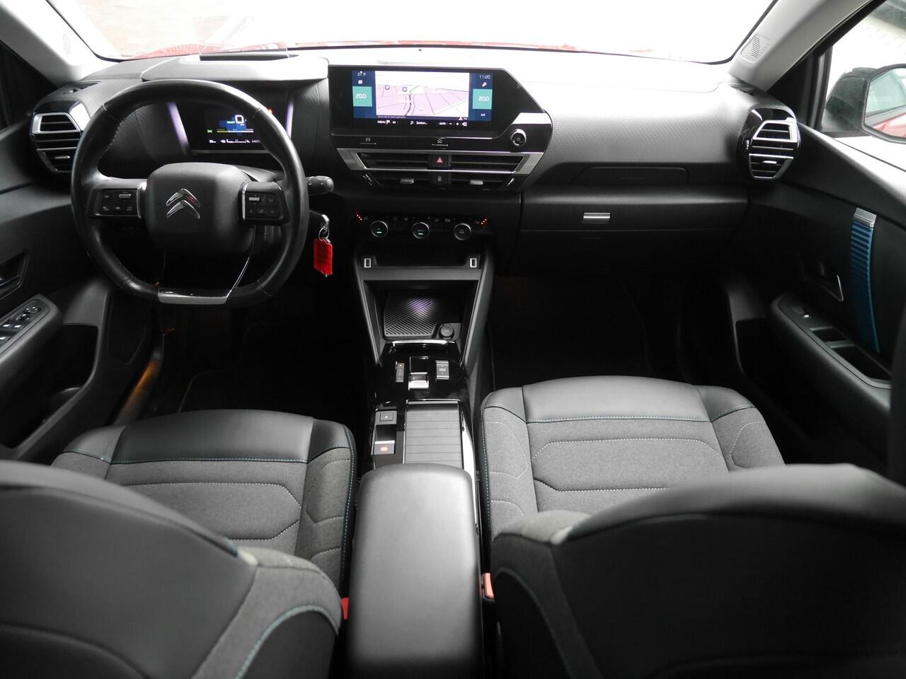 Citroen ë-C4 Feel Edition 50 kWh | Stoel en stuurverwarming | Head up display | Navigatie | Climate control | SOH waarde 89% | 18 inch lichtmetalen velgen | Achteruitrijcamera | Verwarmde voorruit