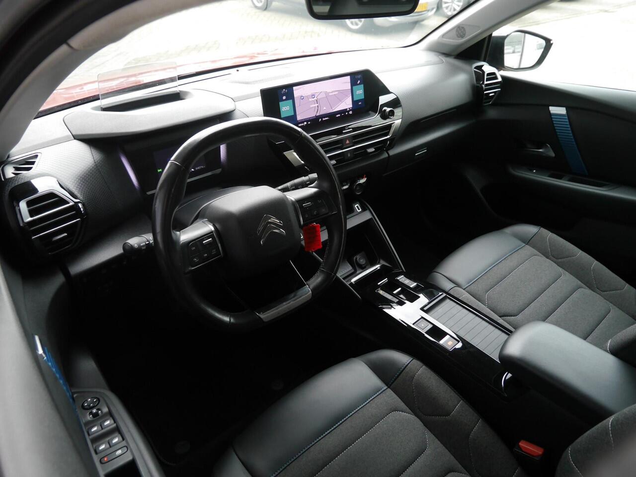 Citroen ë-C4 Feel Edition 50 kWh | Stoel en stuurverwarming | Head up display | Navigatie | Climate control | SOH waarde 89% | 18 inch lichtmetalen velgen | Achteruitrijcamera | Verwarmde voorruit