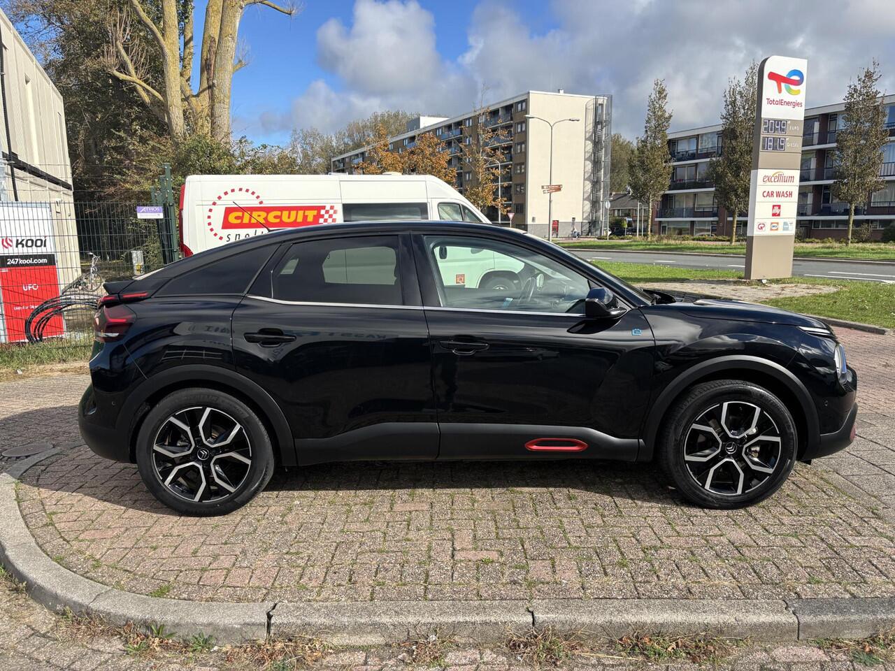 Citroen ë-C4 Feel Pack 50 kWh / ALL-IN RIJKLAARPRIJS /Adaptieve cruise controle/Stuurverwarming/Navi/Camera