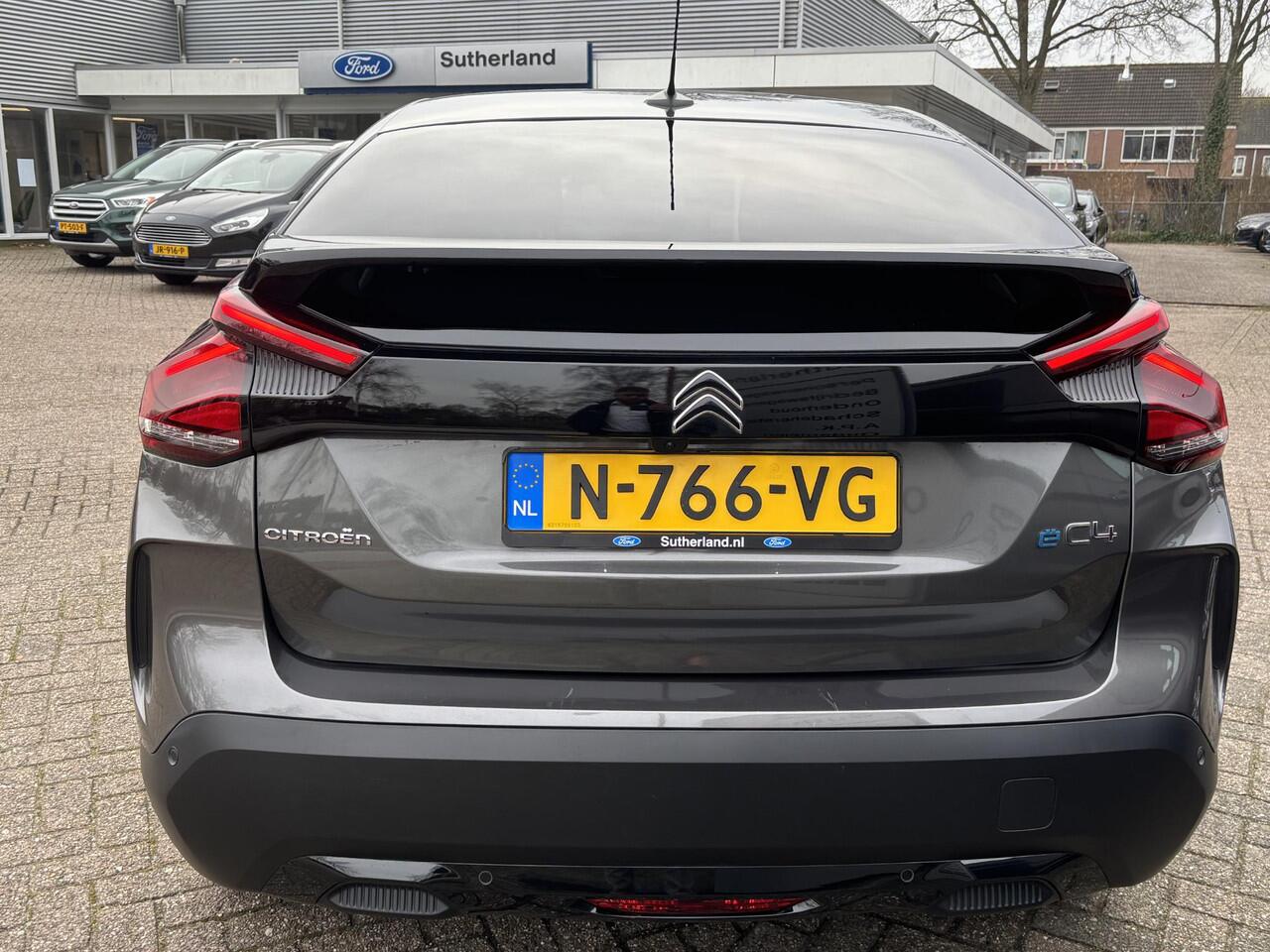 Citroen ë-C4 Shine 50 kWh 136pk Adaptieve Cruise | Head up Display | Open dak | Navigatie | Climate control | Achteruitrijcamera