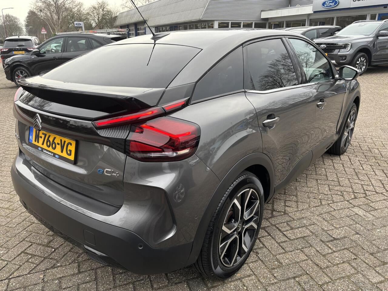 Citroen ë-C4 Shine 50 kWh 136pk Adaptieve Cruise | Head up Display | Open dak | Navigatie | Climate control | Achteruitrijcamera