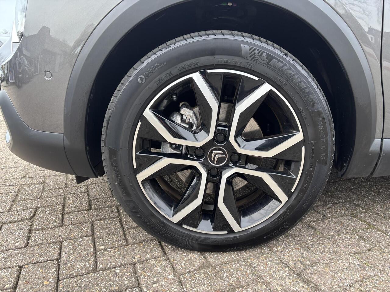 Citroen ë-C4 Shine 50 kWh 136pk Adaptieve Cruise | Head up Display | Open dak | Navigatie | Climate control | Achteruitrijcamera