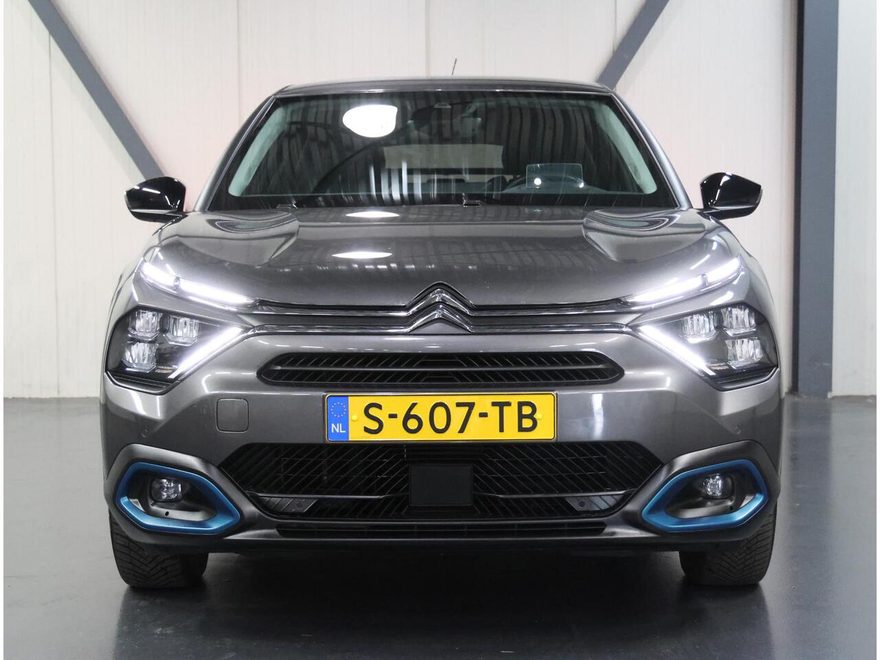 Citroen ë-C4 Shine 50kWh 136PK | 1ste eigenaar | 3 FASE | LEER | Winterpakket | Camera | LED lampen | AUTOMAAT | Navigatie | Isofix | Privacy Glass | Parkeersensoren | Stoelverwarming |