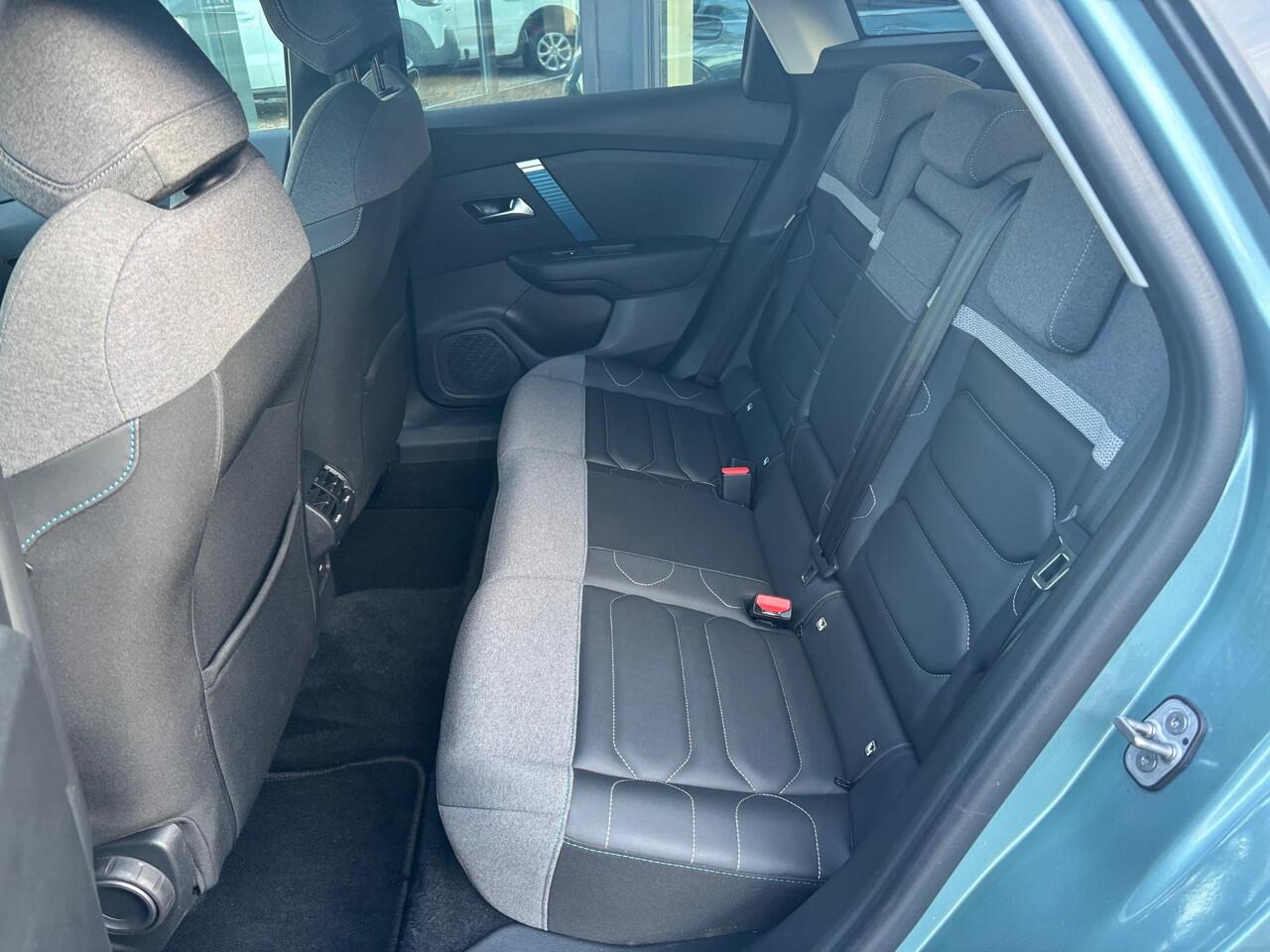 Citroen ë-C4 Shine 50 kWh | Zeer compleet! | Winterpakket | Prijs is rijklaar incl 12 maanden BOVAG garantie! |