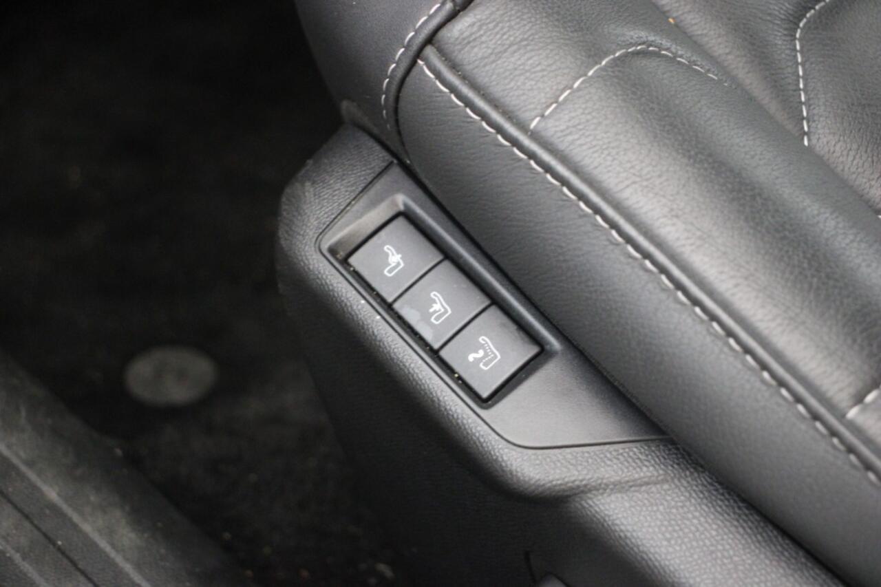 Citroen ë-C4 Shine Pack Business 50 kWh - Carplay, Camera, Stoelverw. Headup Display, Massage. SOH 97%