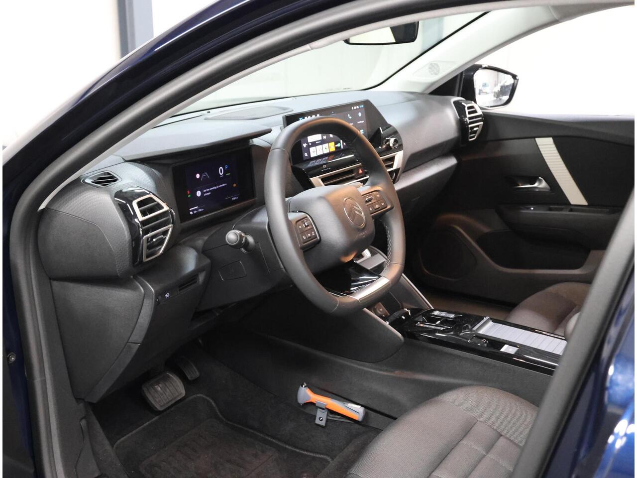 Citroen ë-C4 Business 156pk Extended range 54 kWh | Camera | Verwarmde Voorruit | CruiseControl | AppleCarPlay/AndroidAuto |