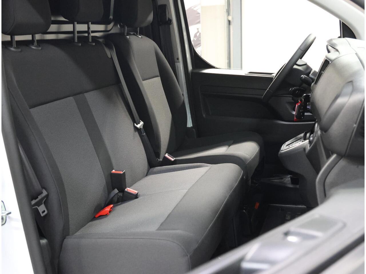 Citroen ë-Jumpy Club M L2 136PK 75 kWh | NIEUW! | 3-Fase | AppleCarPlay/AndroidAuto | Airco | Armsteun | 3 Zits | Cruise Control | Parkeersensoren |