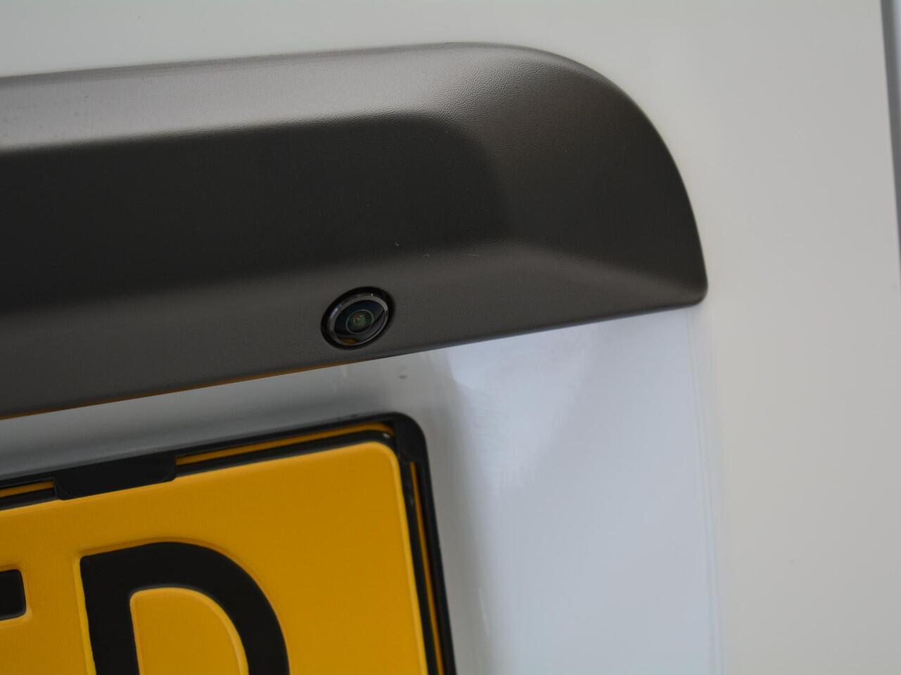 Citroen ë-Jumpy L2 75 kWh | tot 8 jaar garantie | Camera | Navigatie incl. Apple Carplay | Dodehoek detectie | Parkeersensoren voor & achter