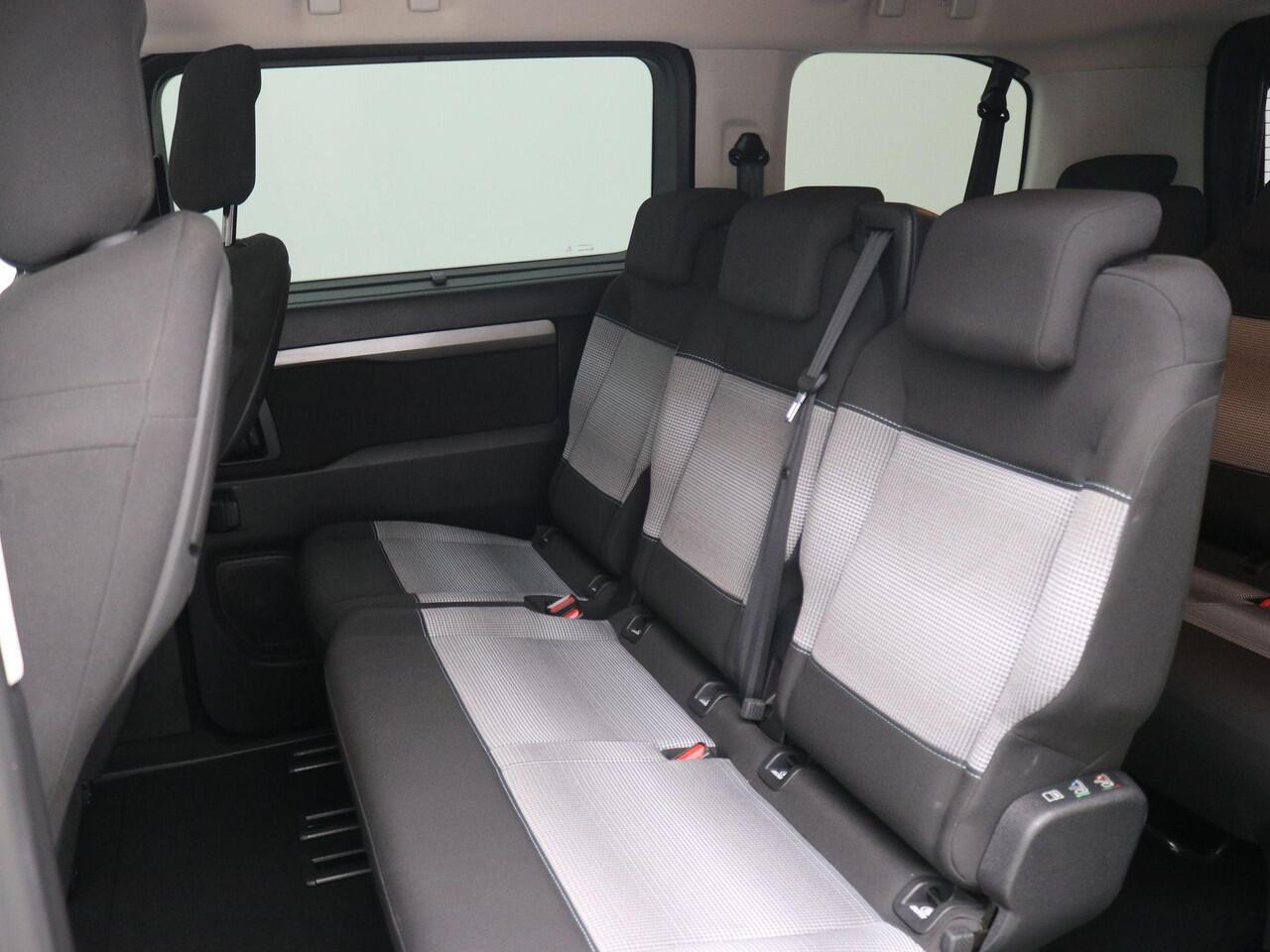 Citroen ë-SpaceTourer 50kWh Business Lounge M AUTOMAAT 3-Fase / 8-Persoons / ¤ 24.781,- excl btw / Dubbele Schuifdeur / Navigatie / Cruise Control / Parkeercamera / Actieradius WLTP 218km / CCS Laden / 360 camera / Achterstoelen uitneembaar /