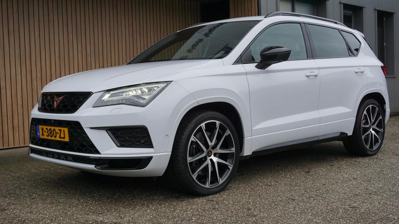 Cupra Ateca 2.0 TSI 300pk 4DRIVE Pano.Dak 360-View *Black Optik* Beats Sfeerverlichting Trekhaak 19inch LM Keyless *Complete Cupra*