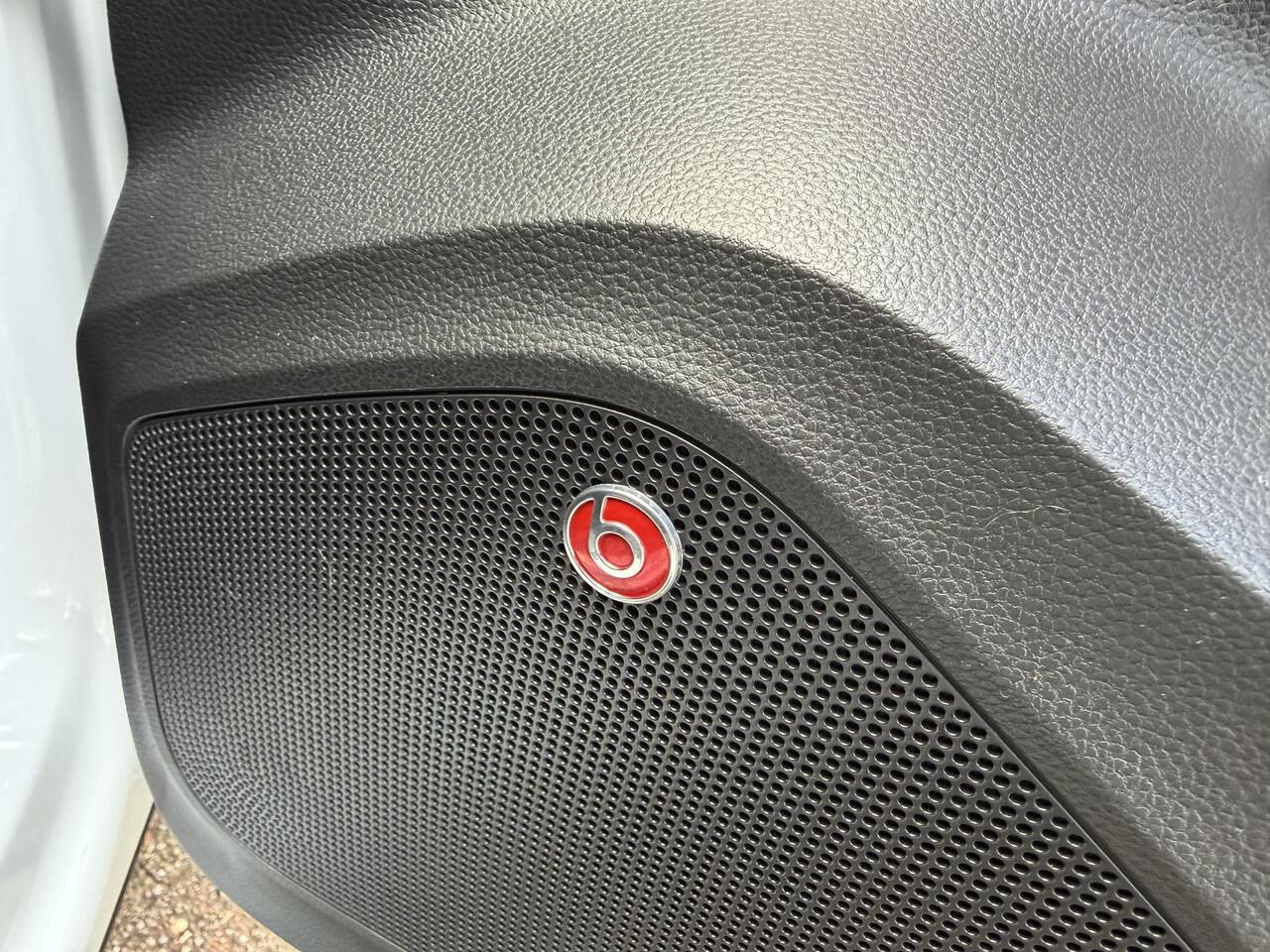 Cupra Ateca 2.0 TSI 4DRIVE AUTOMAAT | PANORAMA DAK | 360 CAMERA | LED LAMPEN | ADAPTIEVE CRUISE | DODEHOEK DETECTIE | HUD DISPLAY | MASSAGE STOELEN | VERWARMDE STOELEN | NAVIGATIE |