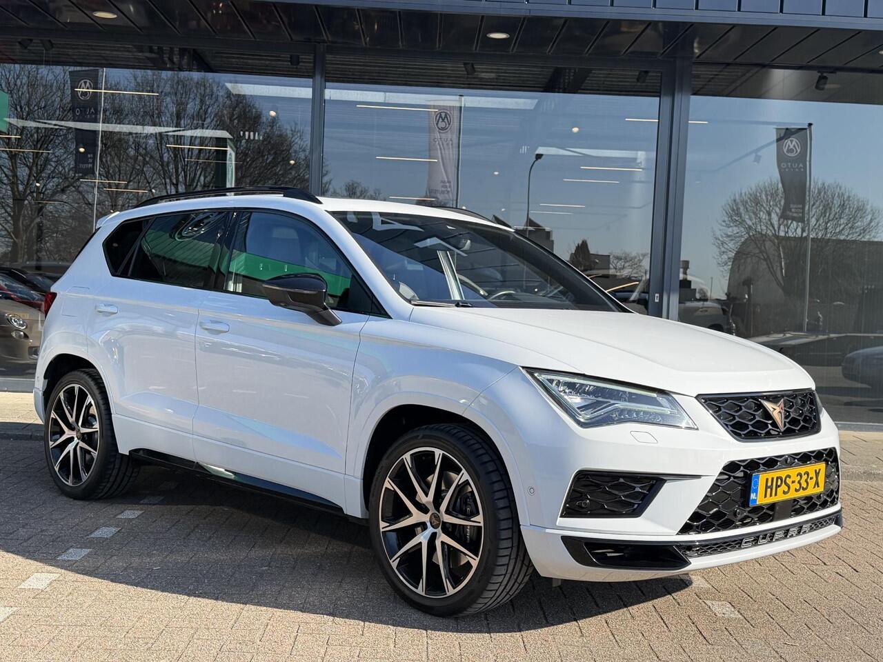 Cupra Ateca 2.0 TSI 4DRIVE AUTOMAAT | PANORAMA DAK | 360 CAMERA | LED LAMPEN | ADAPTIEVE CRUISE | DODEHOEK DETECTIE | HUD DISPLAY | MASSAGE STOELEN | VERWARMDE STOELEN | NAVIGATIE |
