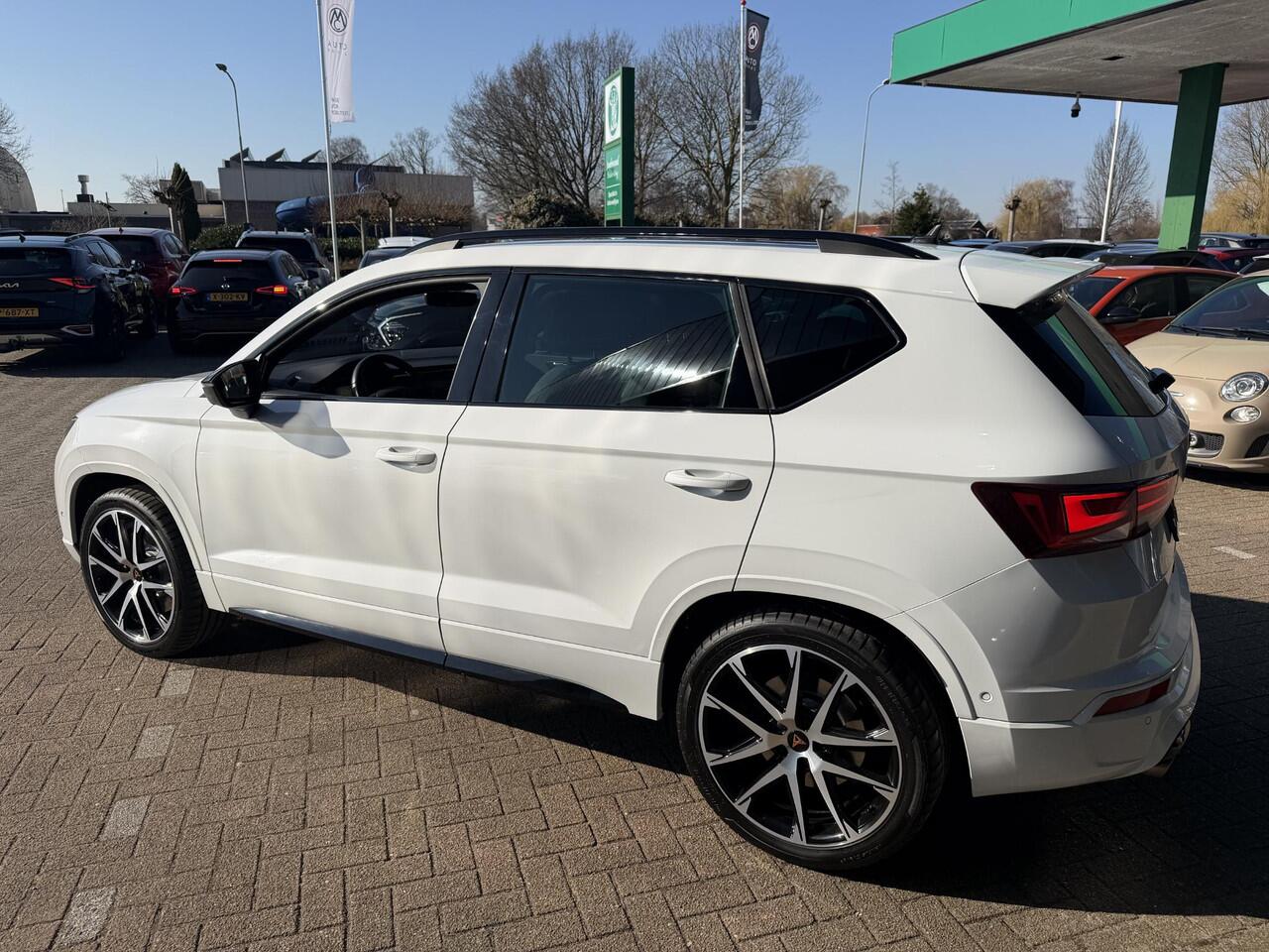 Cupra Ateca 2.0 TSI 4DRIVE AUTOMAAT | PANORAMA DAK | 360 CAMERA | LED LAMPEN | ADAPTIEVE CRUISE | DODEHOEK DETECTIE | HUD DISPLAY | MASSAGE STOELEN | VERWARMDE STOELEN | NAVIGATIE |