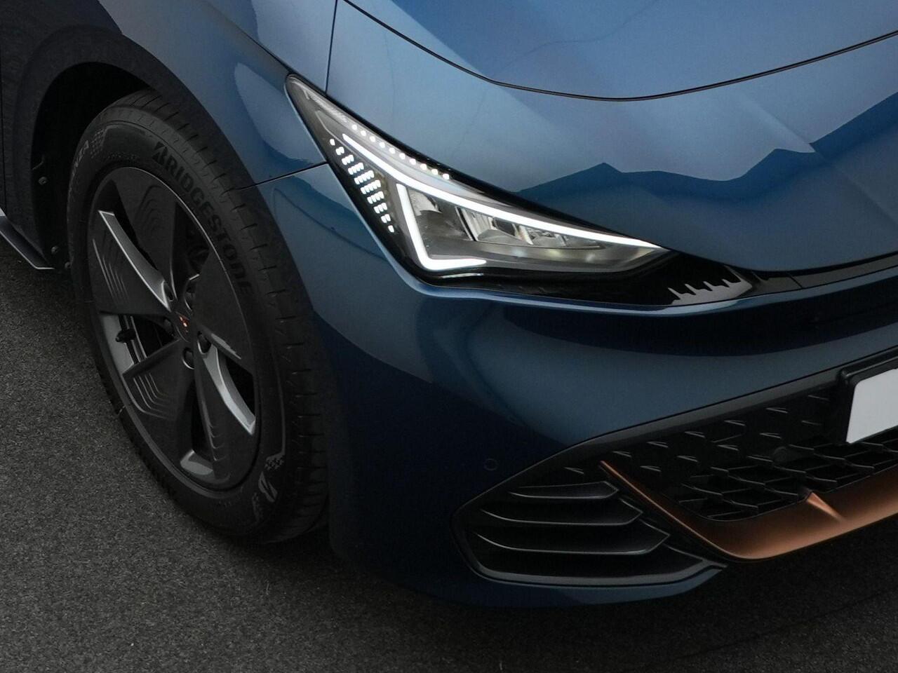 Cupra Born Business One 62 kWh 204 pk | Stuur-/stoelverwarming | Achteruitrijcamera | Navigatie | Adaptive Cruise