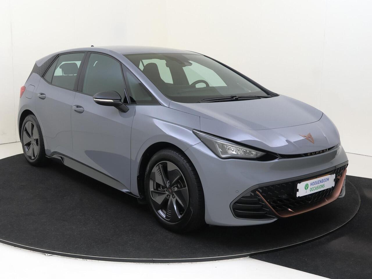 Cupra Born Adrenaline One 62 kWh | SoH 89% | Achteruitrijcamera | Navigatie | Stoelverwarming | Voorklimatisering | Adaptieve cruise control | CarPlay | Sfeerverlichting |