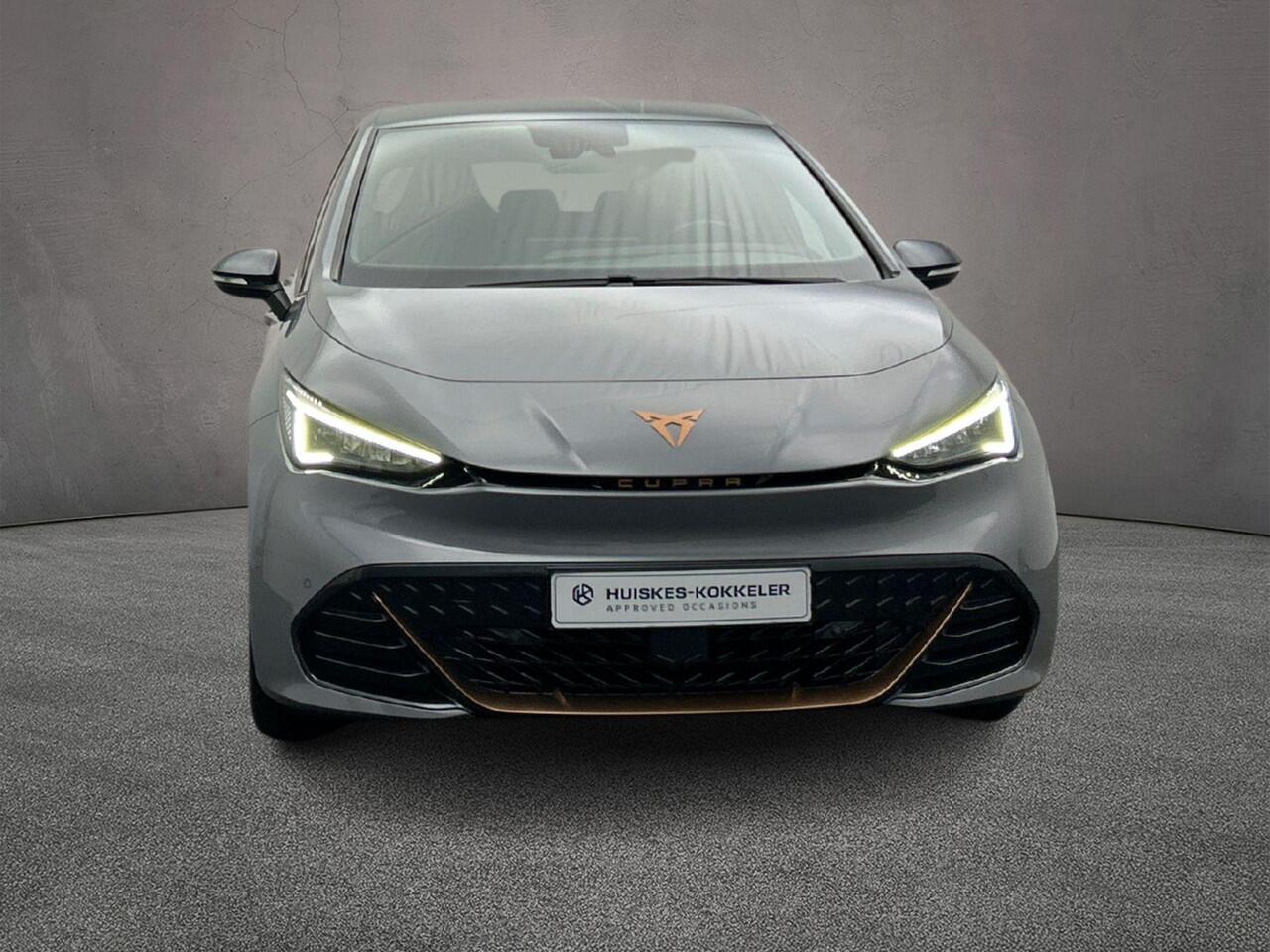 Cupra Born Business One 204pk Automaat Adaptive cruise control, Achteruitrijcamera, LED koplampen, Stuurwiel verwarmd, Parkeersensoren, Navigatie, App connect