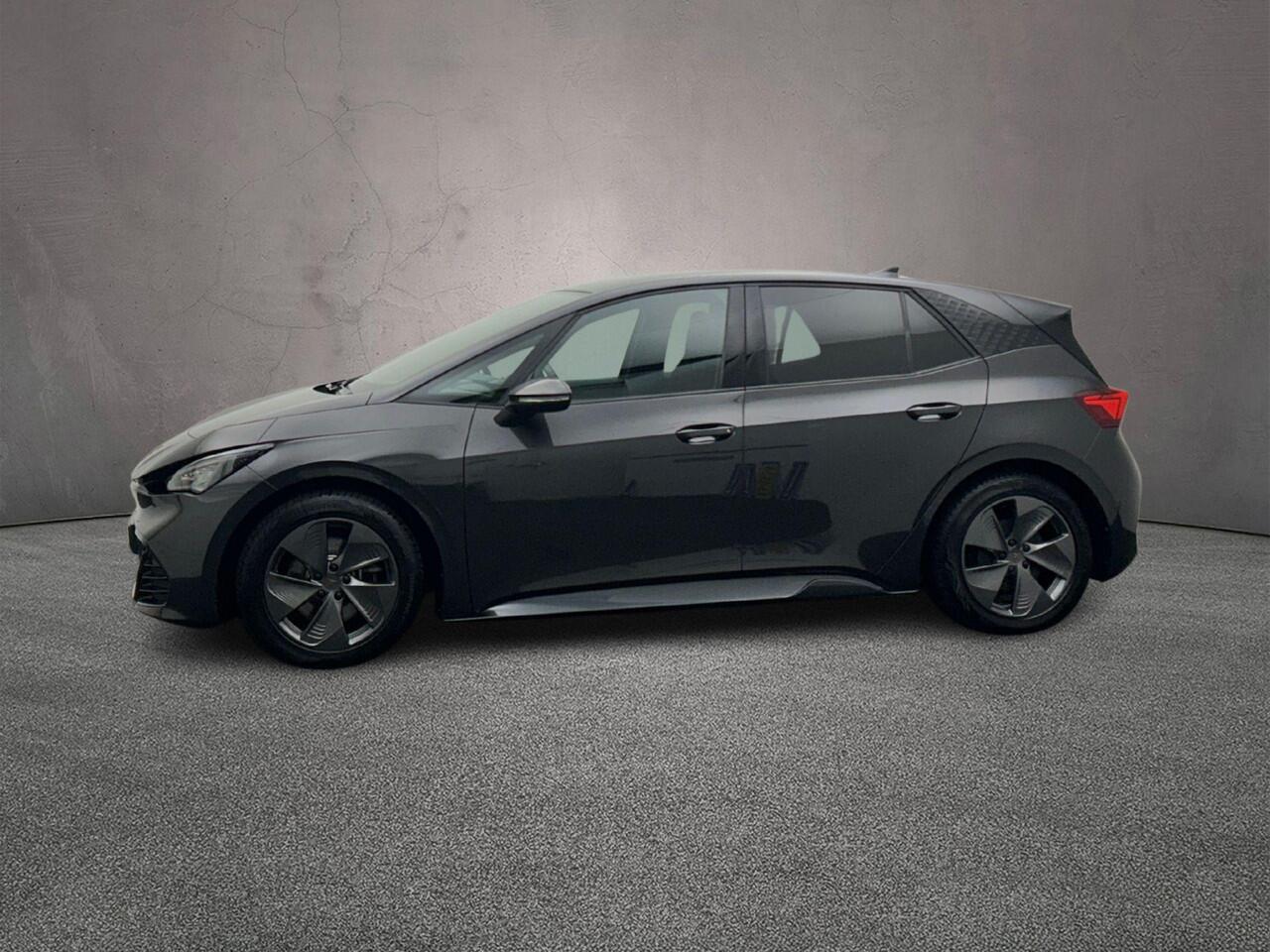 Cupra Born Business One 204pk Automaat Adaptive cruise control, Navigatie, Stuurwiel verwarmd, LED koplampen, Stoelverwarming, Achteruitrijcamera, Parkeersensoren, App connect