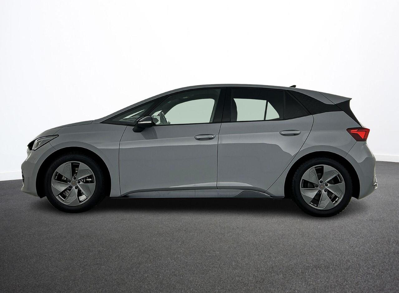 Cupra Born Business 62 kWh Auto. Navigatie Apple Carplay/ Android Auto Camera Parkeersensoren Adaptive Cruise Control Stoel- en stuurverwarming Full Led Climate Control Lichtmetalen velgen