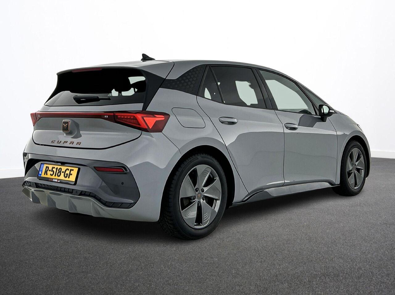 Cupra Born Business 62 kWh Auto. Navigatie Apple Carplay/ Android Auto Camera Parkeersensoren Adaptive Cruise Control Stoel- en stuurverwarming Full Led Climate Control Lichtmetalen velgen