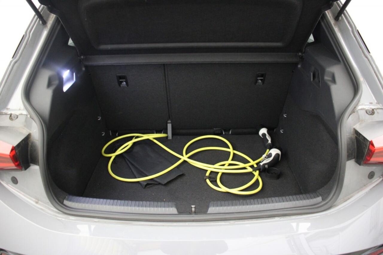 Cupra Born Business 62 kWh - Carplay, Camera, Stoel/Stuur verwarm. SOH 89%