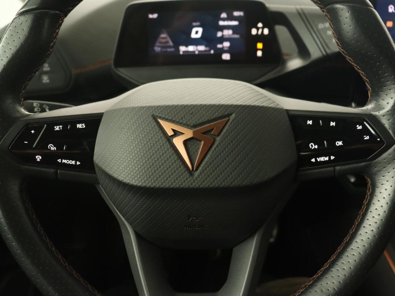 Cupra Born Business 62 kWh | Stoel & stuurverwarming | Camera | Adaptive cruise | Carplay | Navigatie | Sportstoelen | Parkeerhulp