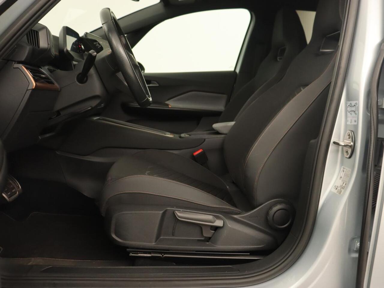 Cupra Born Business 62 kWh | Stoel & stuurverwarming | Camera | Adaptive cruise | Carplay | Navigatie | Sportstoelen | Parkeerhulp