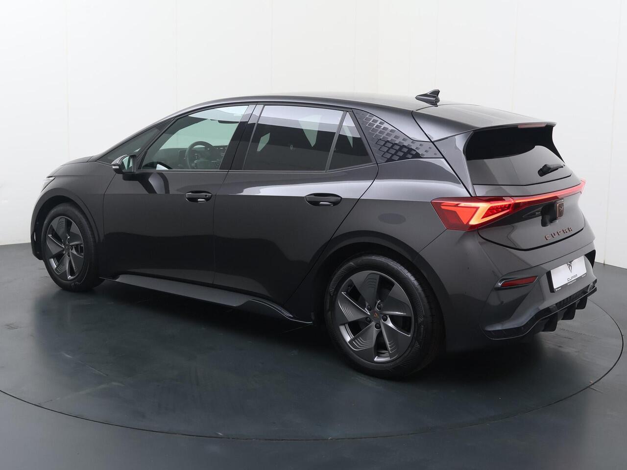 Cupra Born Business 62 kWh | 204 PK | SoH 91% | Adaptive cruise control | Achteruitrijcamera | Navigatiesysteem | Climate control |