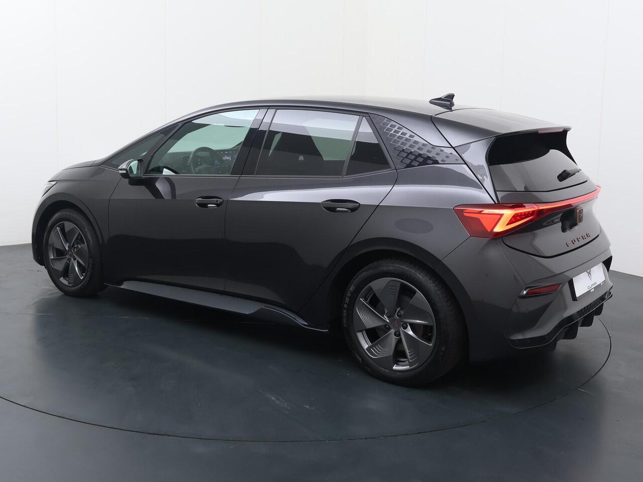 Cupra Born Essential 62 kWh | 204 PK | SoH 89% | Climate control | LED verlichting | Apple Carplay/Android Auto |