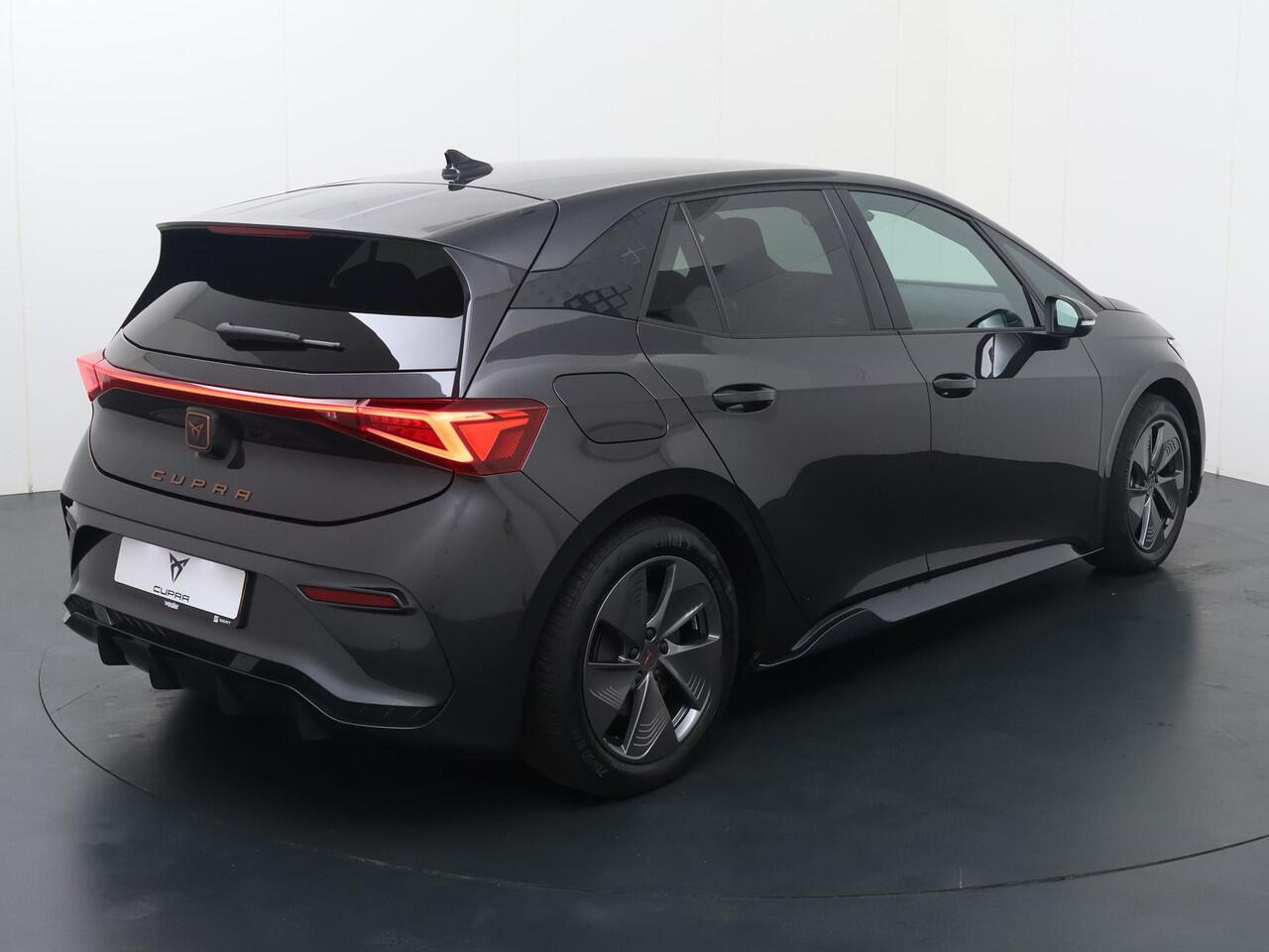 Cupra Born Essential 62 kWh | 204 PK | SoH 89% | Climate control | LED verlichting | Apple Carplay/Android Auto |