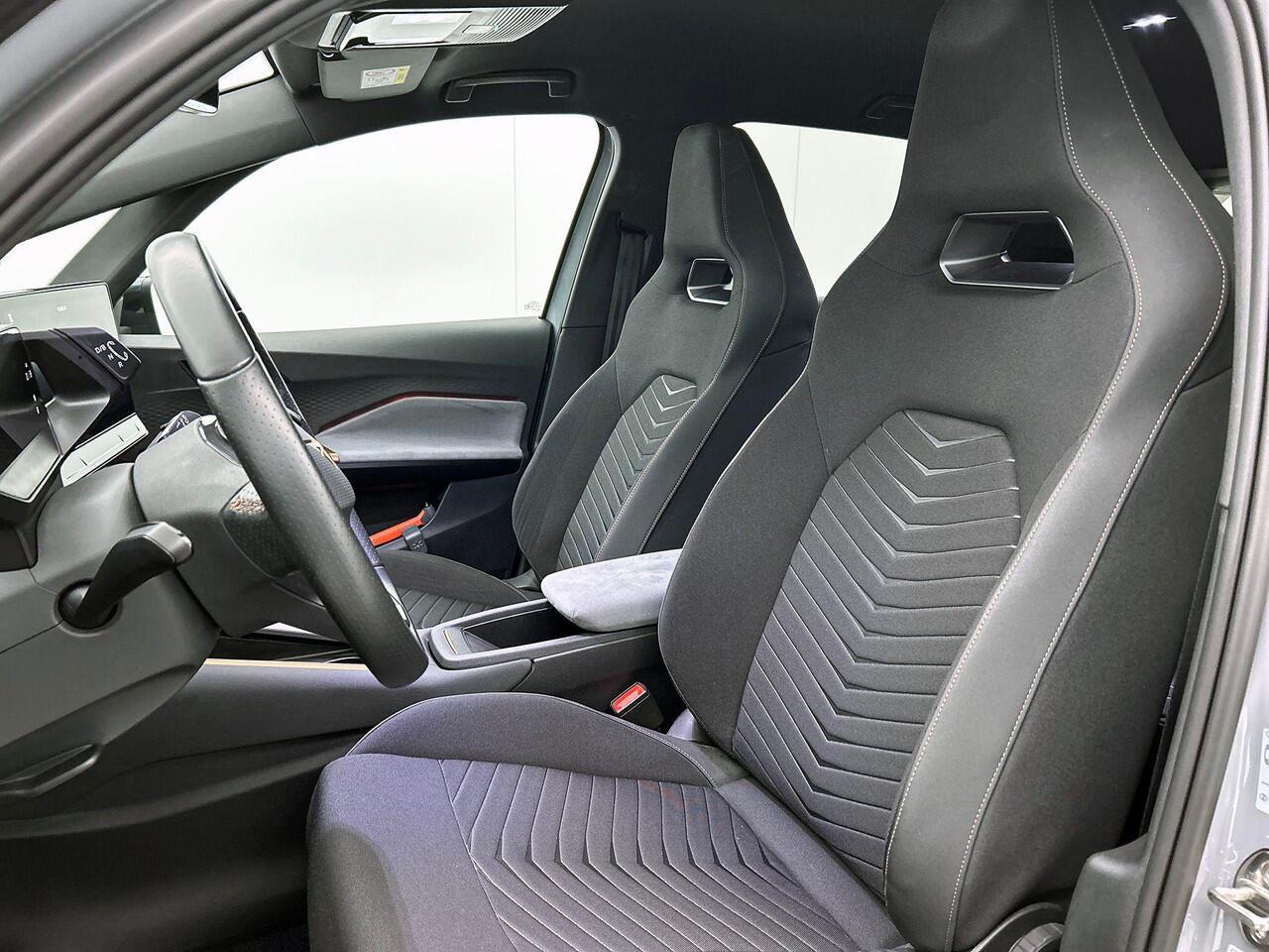 Cupra Born Business 62 kWh | Navigatie | Apple Carplay/Android Auto | Camera Parkeersensoren | Adaptive Cruise Control | Stuurverwarming | Full Led | Climate Control | Lichtmetalen Velgen