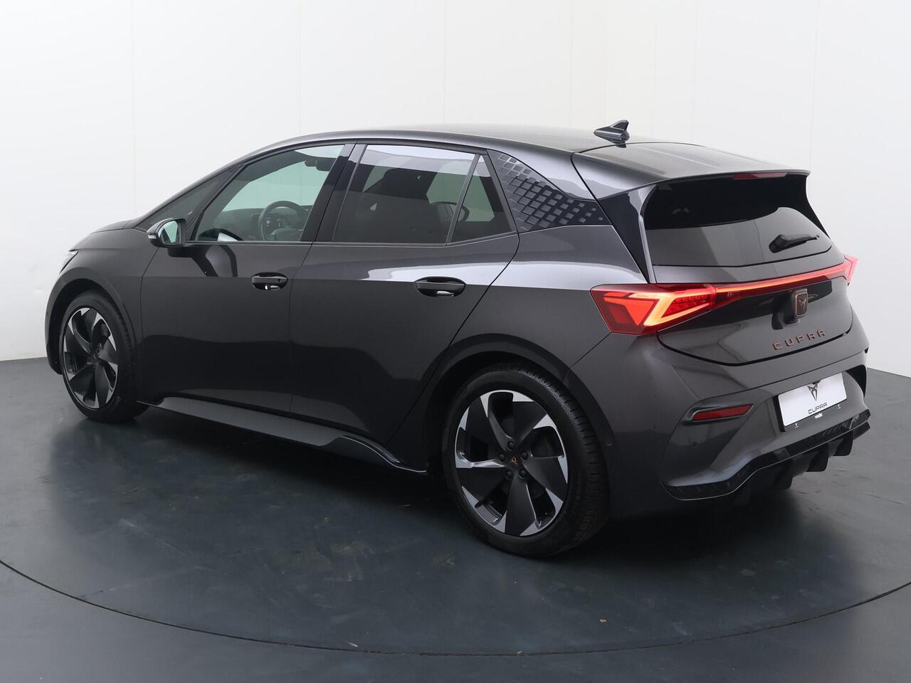 Cupra Born Adrenaline 62 kWh | 231 PK | SoH 89% | Voorstoelen verwarmd | LED verlichting | Adaptive cruise control | Apple Carplay/Android Auto |