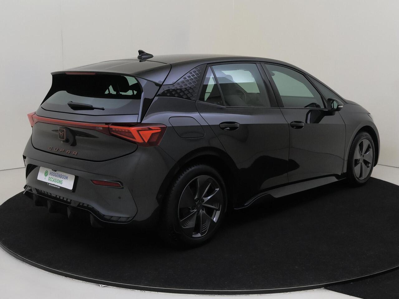 Cupra Born Business Plus 62 kWh | SOH 91% | Parkeerassistent | Keyless | Stoelverwarming | Navigatie | Elektrisch inklapbare buitenspiegels | CarPlay | Achteruitrijcamera |