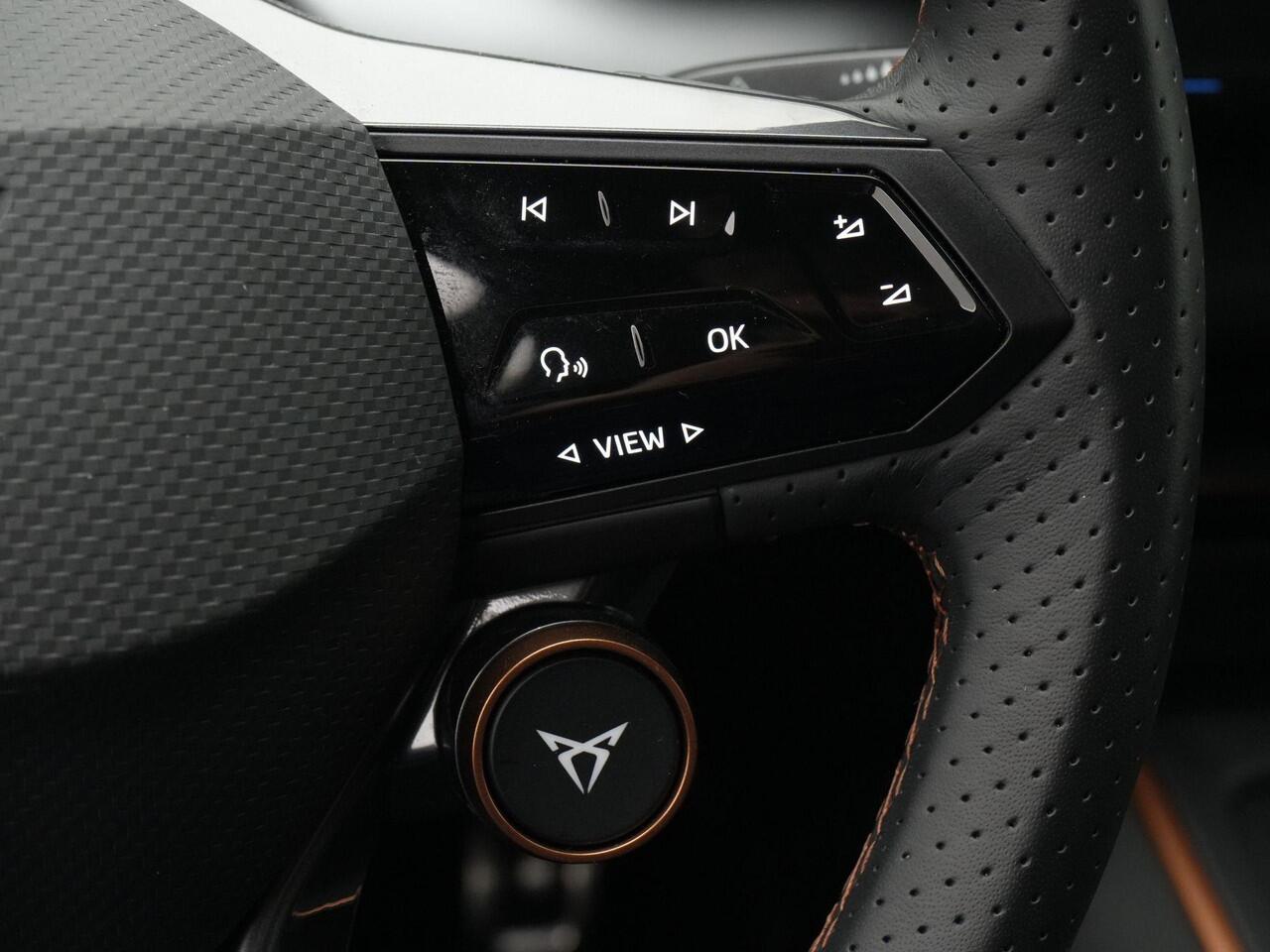 Cupra Born 82 kWh 231 pk Performance | 360 camera | Stuur-/stoelverwarming | Navigatie | Sportonderstel | 19 inch