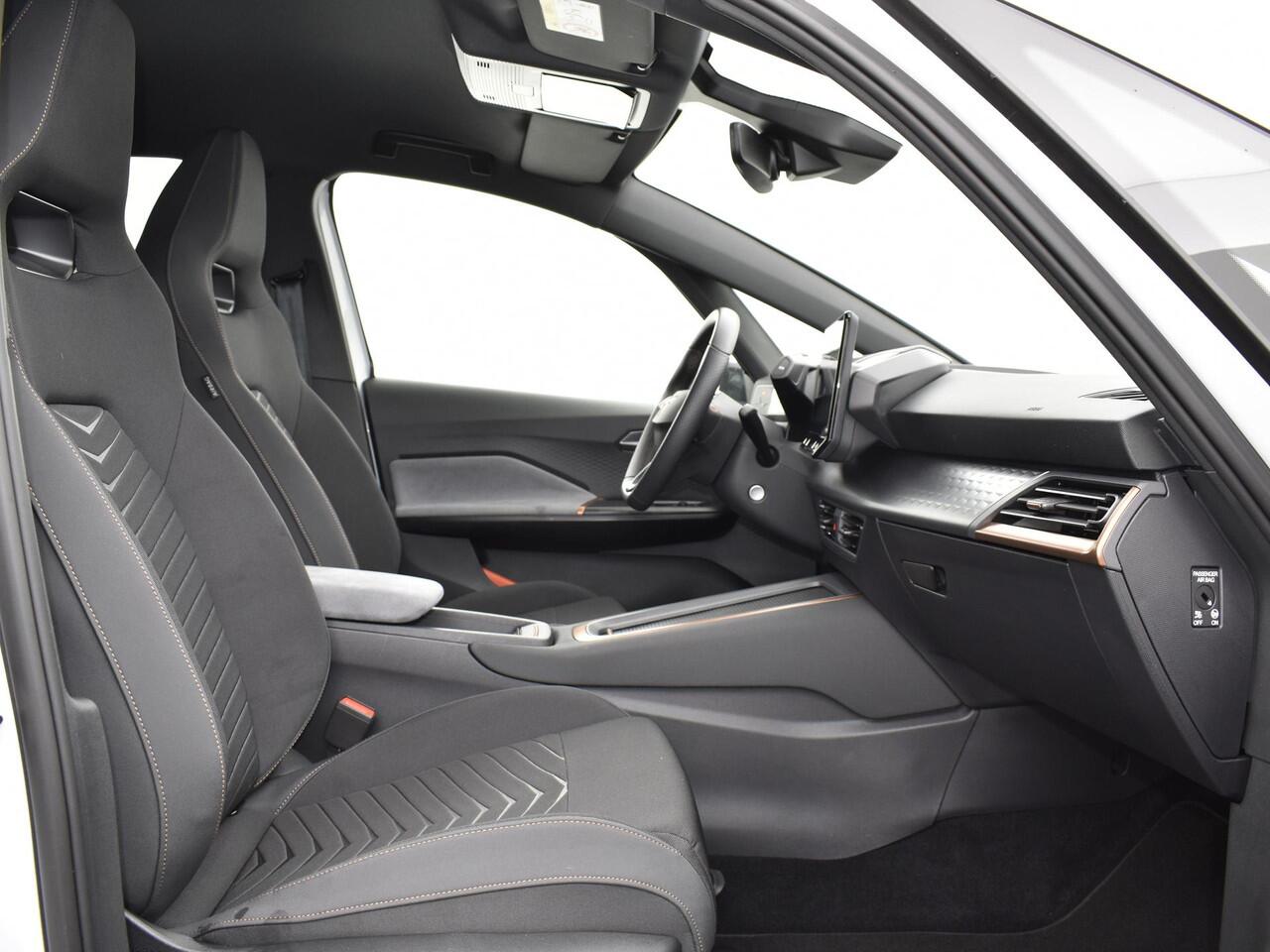 Cupra Born Business 62 kWh 204pk · Camera · Apple/Android Car Play · Navigatie · P-Sensoren · Stuurwiel Verwarming · 18'' Inch ·