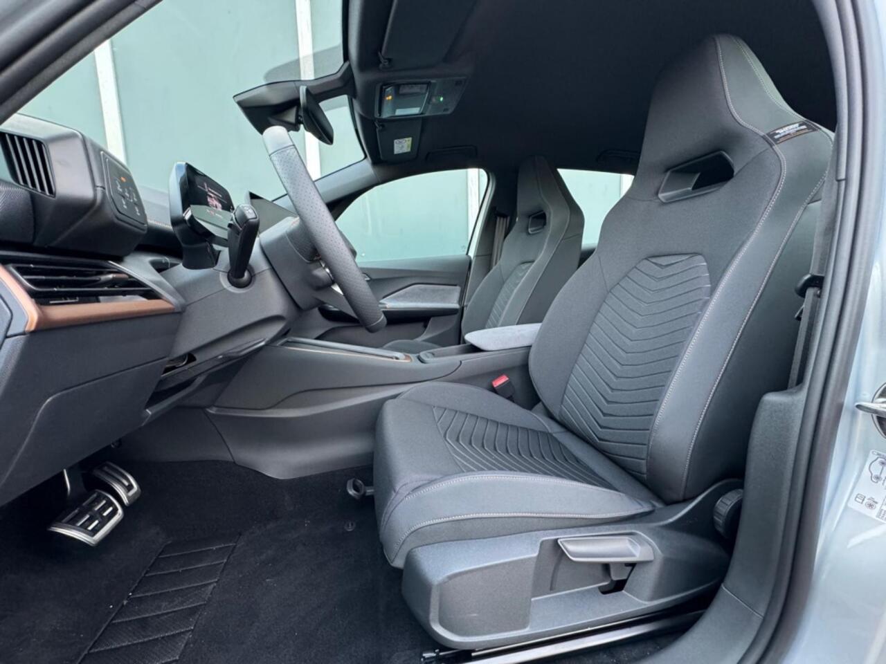 Cupra Born Essential Limited 63kWh / 231pk