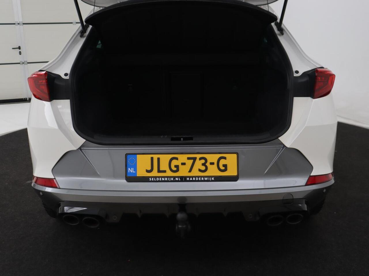 Cupra Formentor 2.0 TSI 4DRIVE | 310pk | Trekhaak | Stoelverwarming | Camera | Adaptive cruise | 19'' | Sfeerverlichting | Keyless | Full LED | Sportstoelen | Stuurverwarming | DAB
