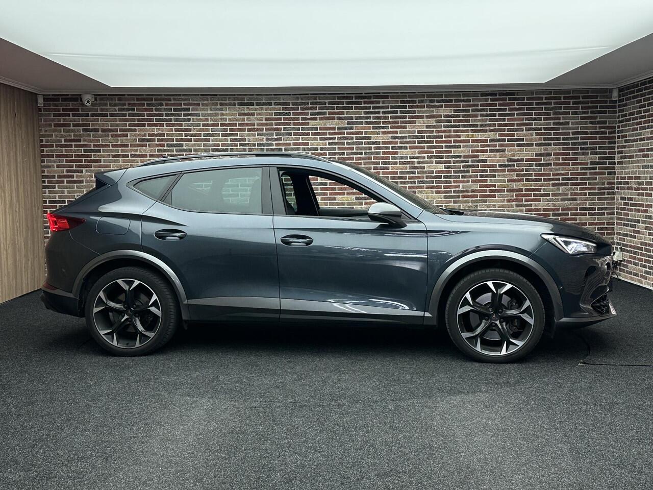 Cupra Formentor 2.0 TSI 4DRIVE Panorama Trekhaak Virtual Led Camera