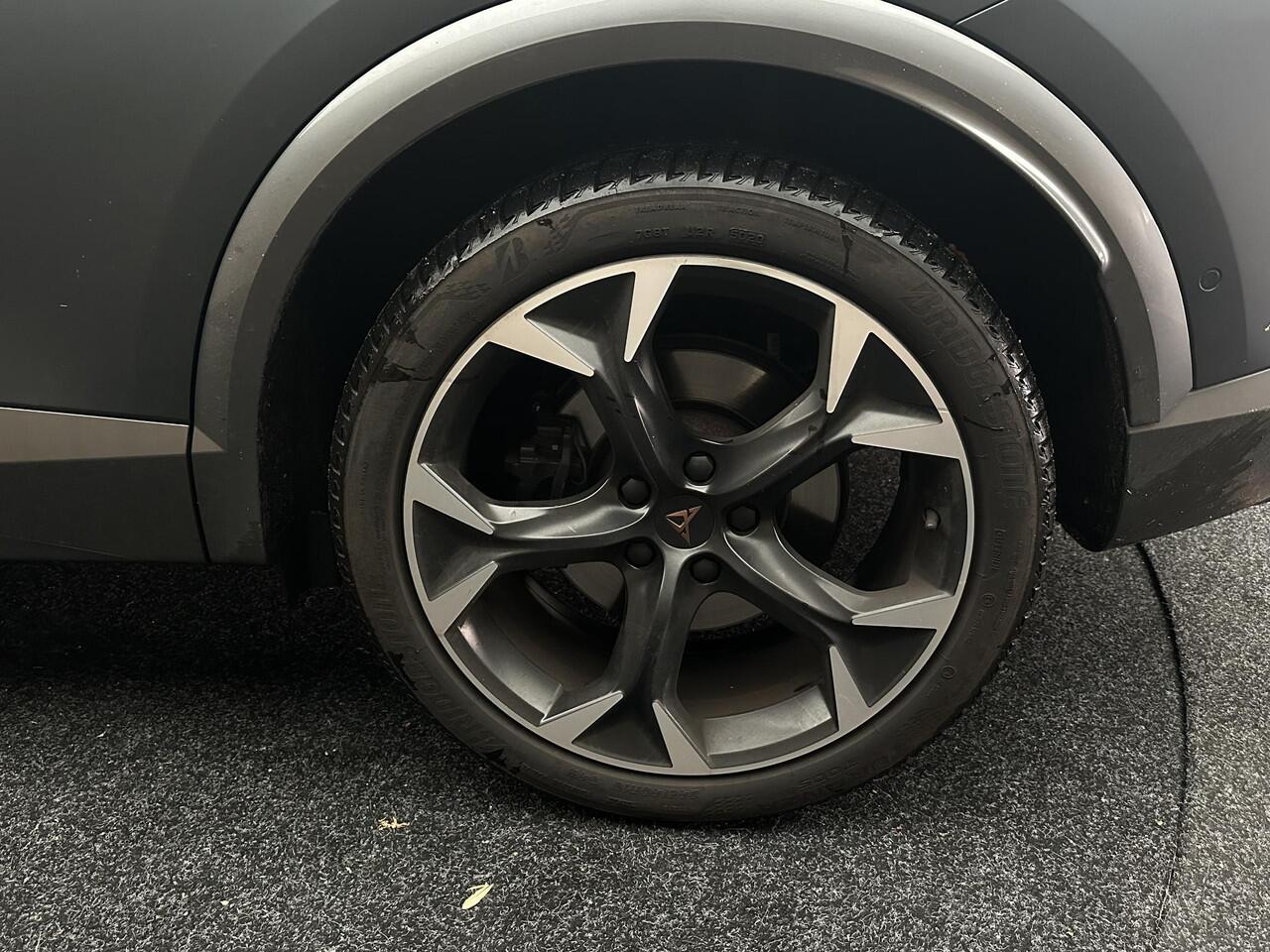 Cupra Formentor 2.0 TSI 4DRIVE Matt Panorama Virtual Memory Beats audio