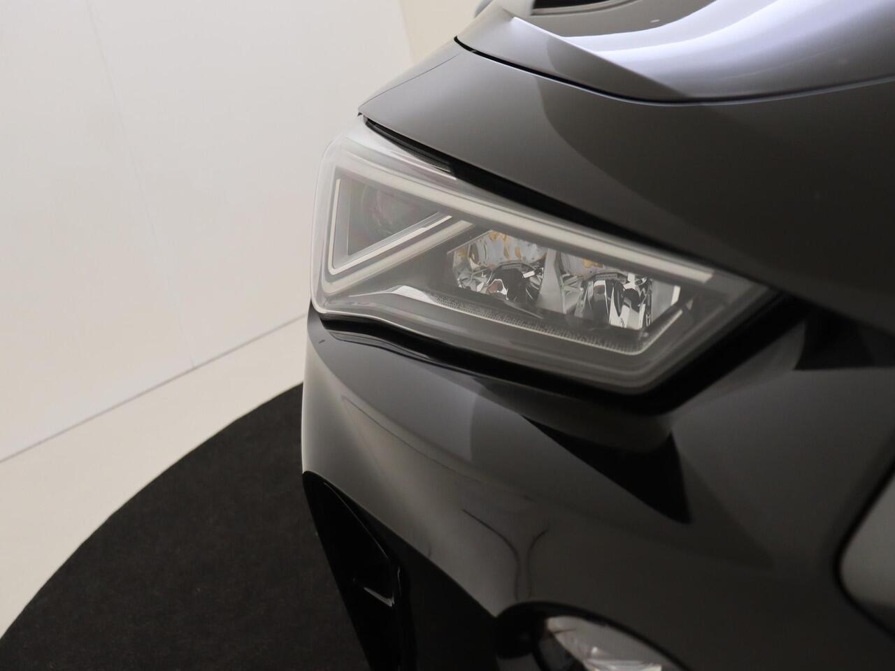 Cupra Formentor 1.4 e-Hybrid Business | 3-zone airco | Keyless | Parkeersensoren achter | Adaptieve cruise control | CarPlay | Electronic climate control | Digital cockpit |