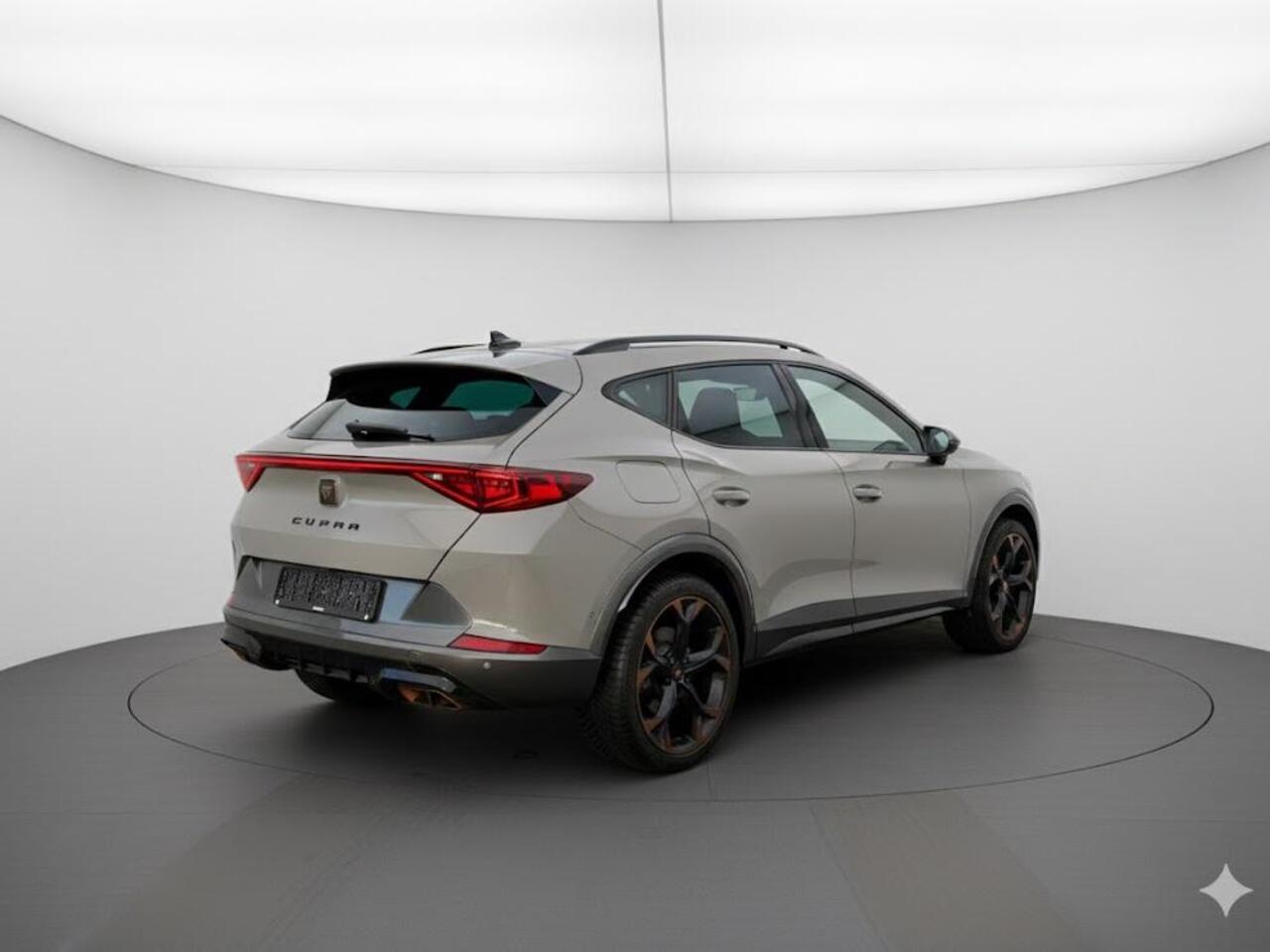 Cupra Formentor 1.4 e-Hybrid VZ Performance 245pk | 91% SOH| Panoramadak | Elektrisch verstelbare bestuurdersstoel | Stoel en stuur verwarming | Parkeercamera