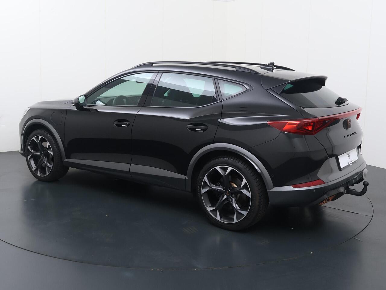 Cupra Formentor 1.4 e-Hybrid VZ | 245 PK | SoH 99% | Matrix LED koplampen | Dode hoek detectie | Climate control | Adaptive cruise control |