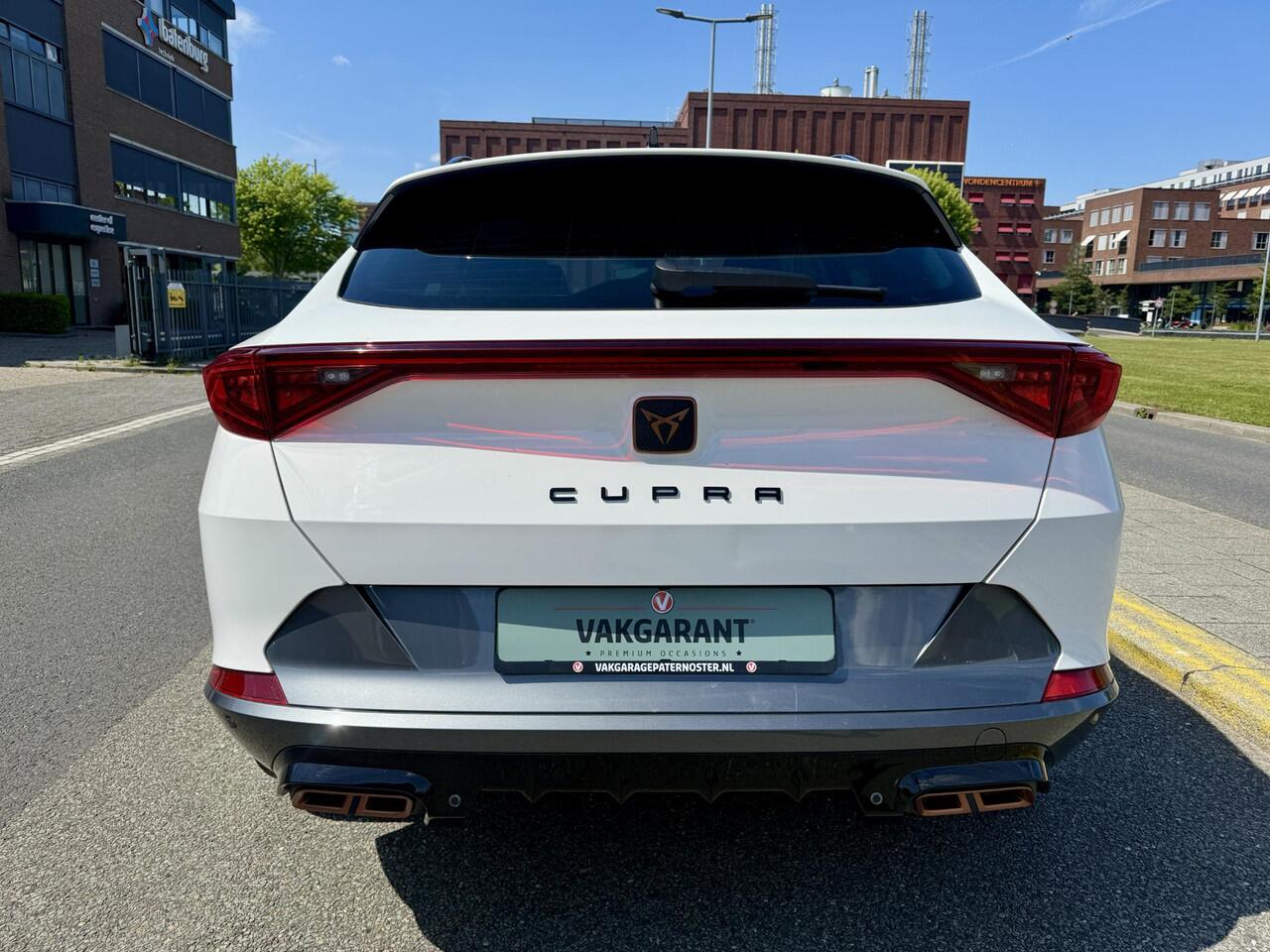 Cupra Formentor 1.4 e-Hybrid Carplay / 19 '' LMV / Stoel & Stuur verw. / Virtual Cockpit / LED