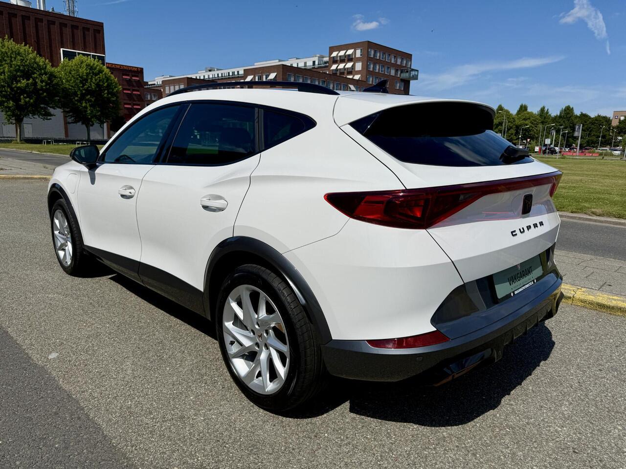 Cupra Formentor 1.4 e-Hybrid Carplay / 19 '' LMV / Stoel & Stuur verw. / Virtual Cockpit / LED