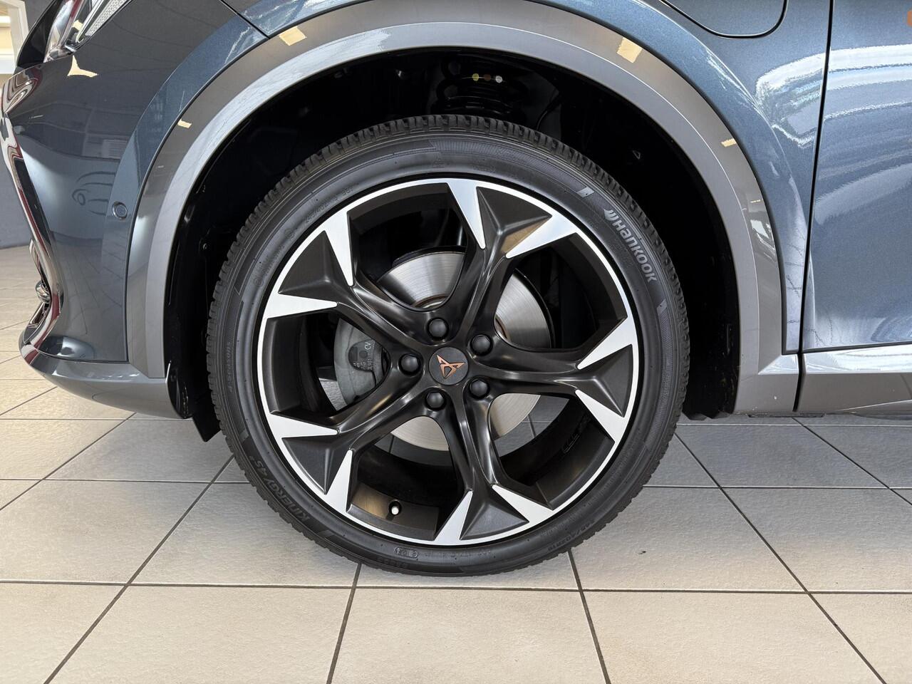 Cupra Formentor 1.4 e-Hybrid 245PK *PANO*LM19*360CAM*LEER*MATRIX*