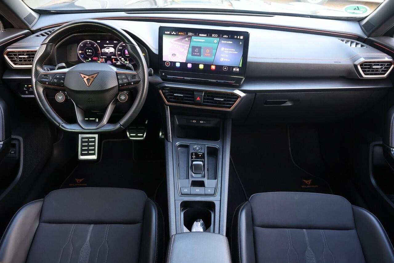 Cupra Formentor 1.4 VZ Copper Edition 245PK | 1e Eigenaar | Dealer Onderh. | BTW | Cupra knop | Sfeer | 1 Laadkabel | Donkere Hemel | Matrix Led | Stuur+Stoelverwarming | Camera | Carplay | Ad Cruise | Climate Control | Elek Klep |