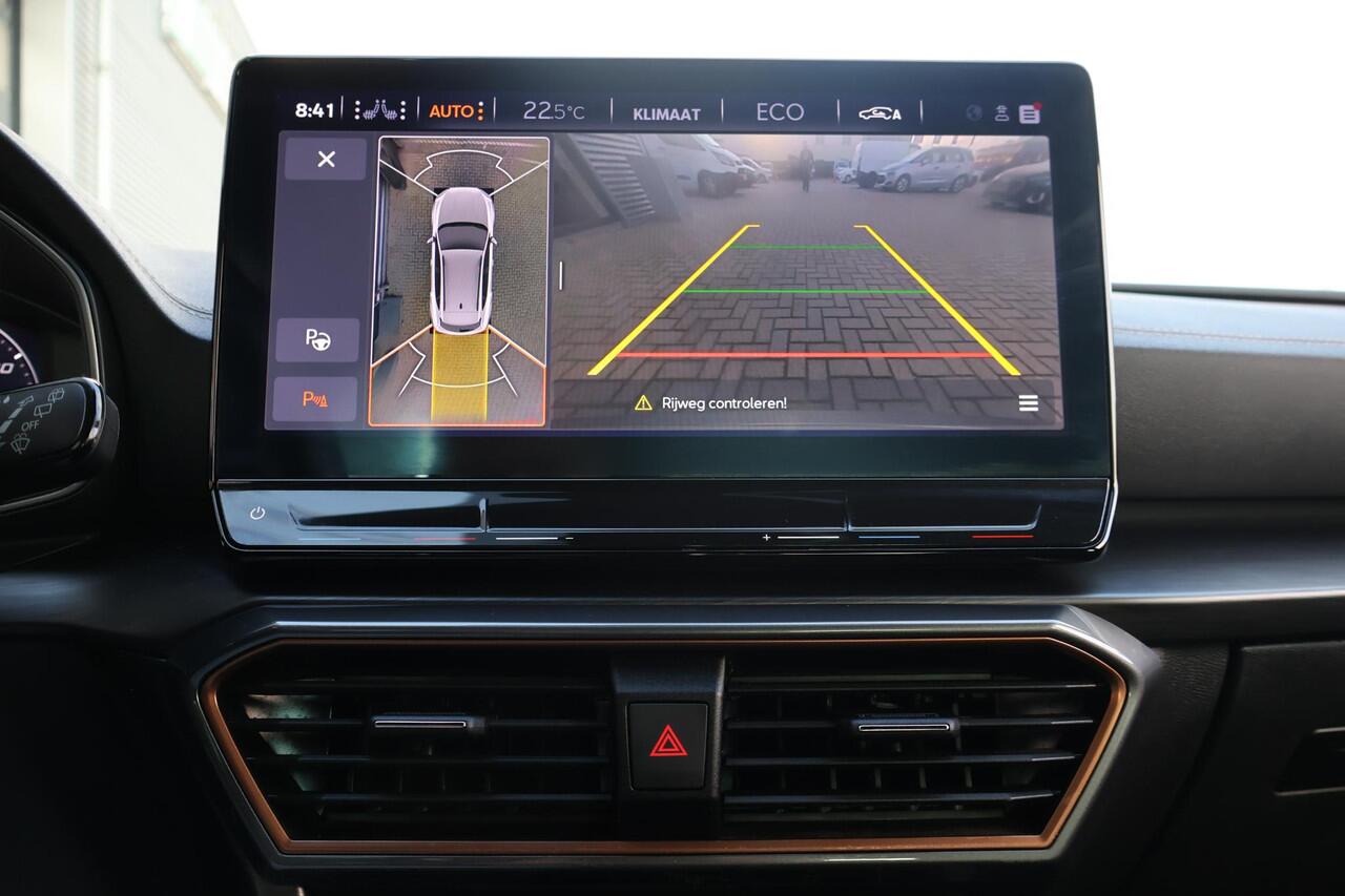 Cupra Formentor 1.4 VZ Copper Edition 245PK | 1e Eigenaar | Dealer Onderh. | BTW | Cupra knop | Sfeer | 1 Laadkabel | Donkere Hemel | Matrix Led | Stuur+Stoelverwarming | Camera | Carplay | Ad Cruise | Climate Control | Elek Klep |