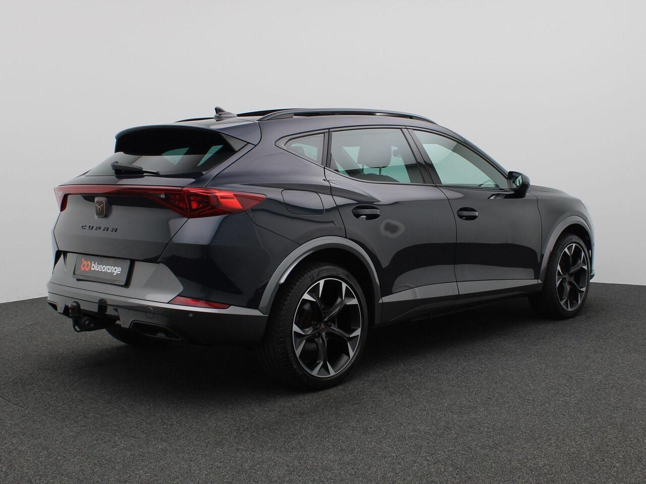 Cupra Formentor 1.4 e-Hybrid Performance 204PK DSG Pano-Schuifdak, Trekhaak, Adaptieve Cruise Control, Achteruitrijcamera, Stoel-Stuurverwarming, Keyless, Side Assist, 19" LM Velgen
