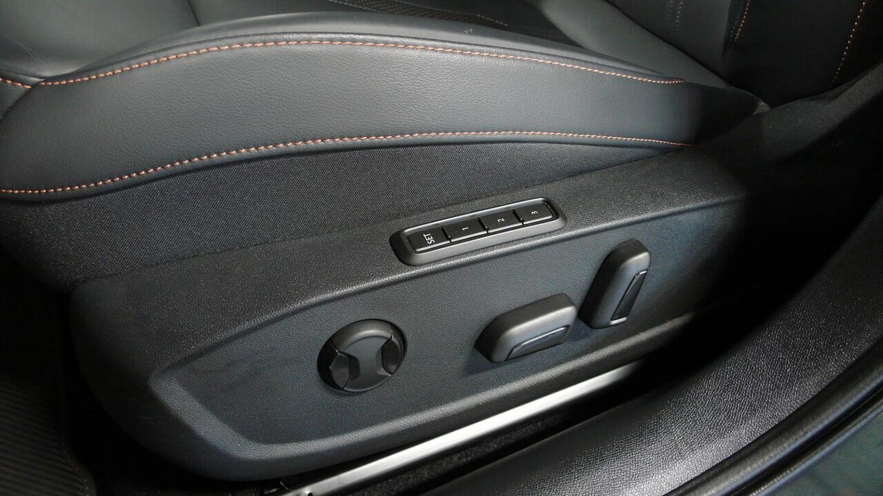 Cupra Formentor 1.4 e-Hybrid VZ Black Edition | Leder | Pano dak | Memory Seat