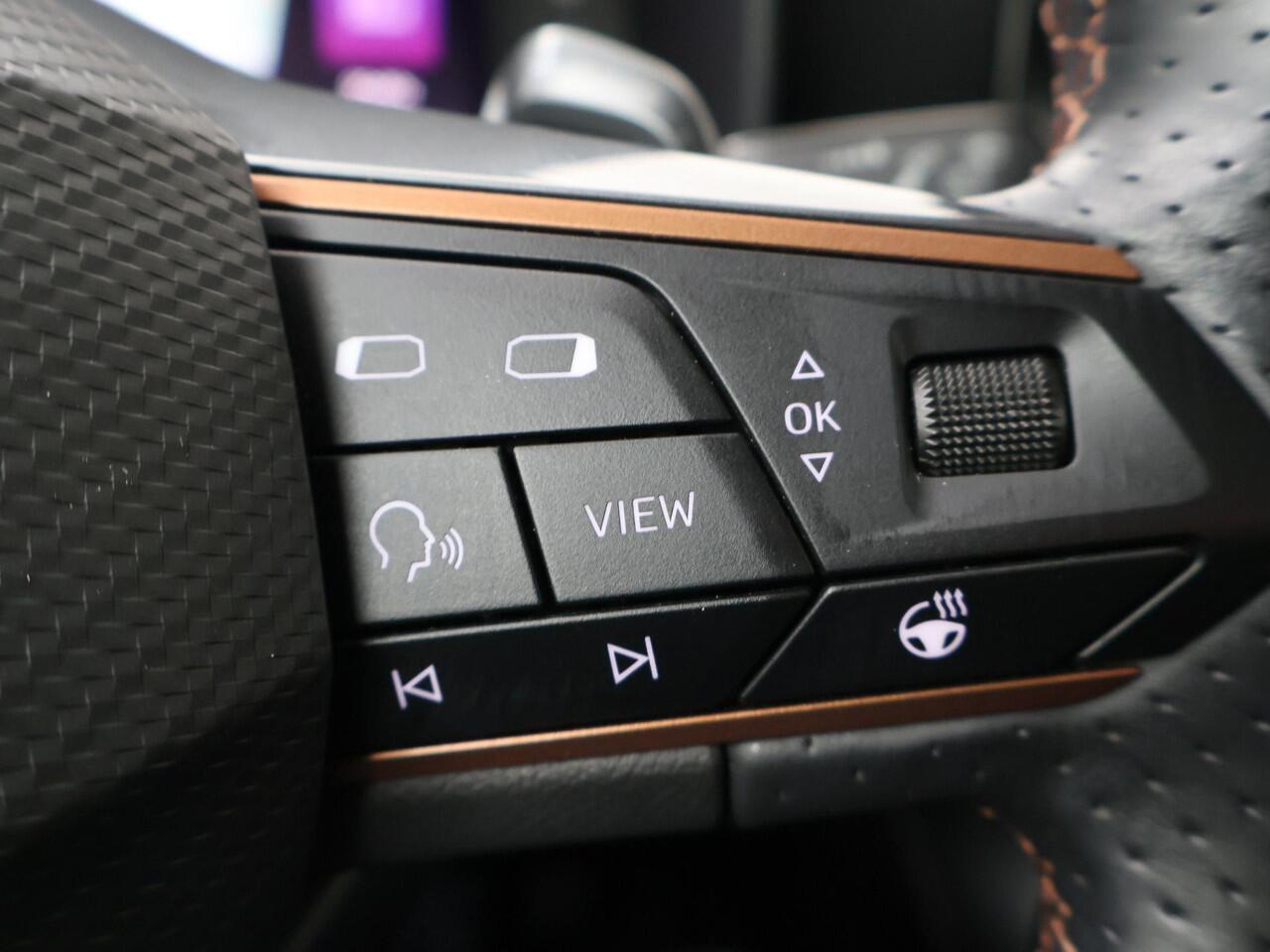 Cupra Formentor 1.4 e-Hybrid VZ Performance | 204 PK | SoH 91% | Trekhaak wegklapbaar | Panoramadak | 19" LM velgen | Achteruitrijcamera |