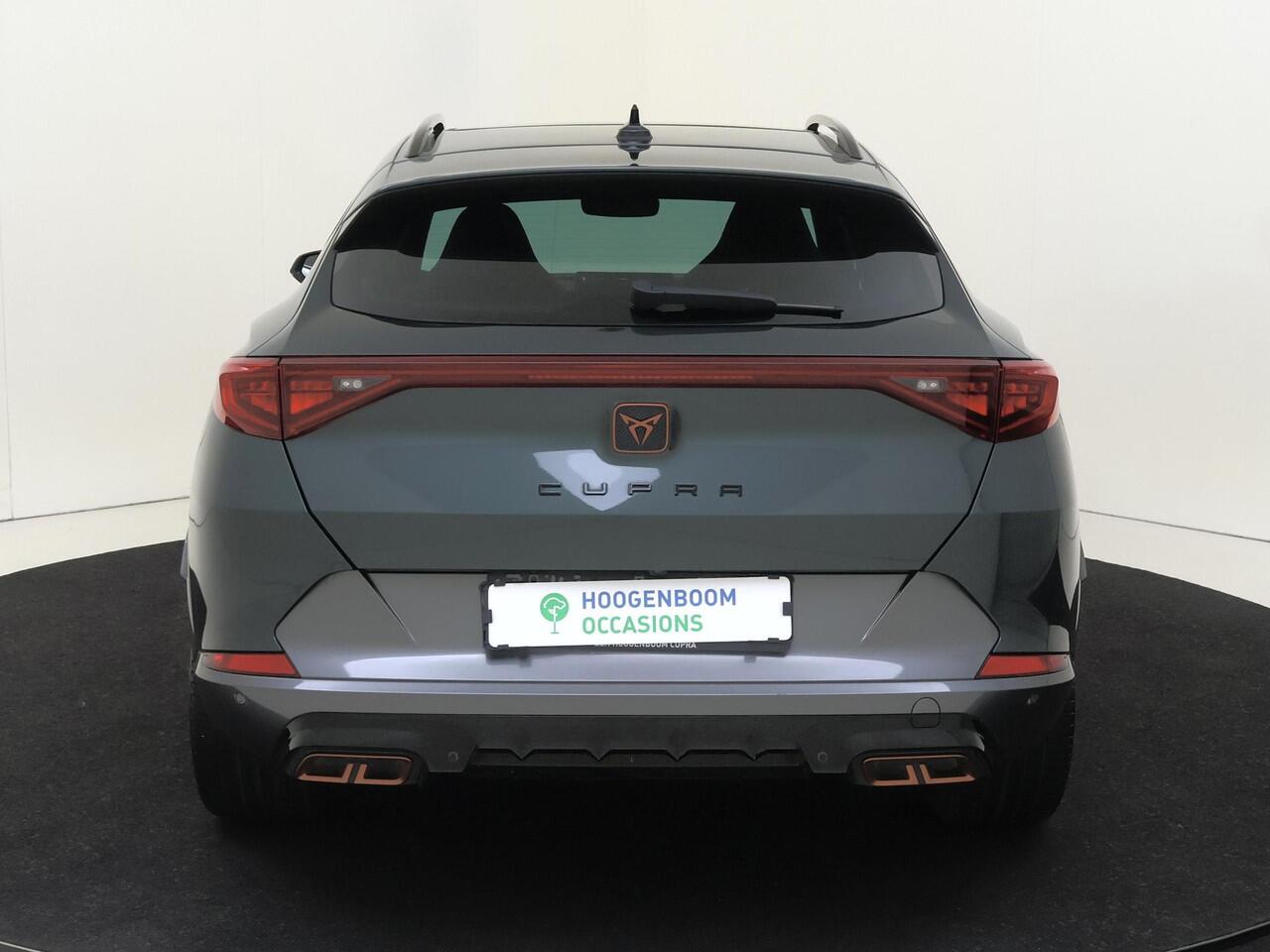 Cupra Formentor 1.4 e-Hybrid VZ Performance | SoH 95% | Panoramadak | 360 camera | Adaptieve demping systeem | 3-zone airco | Keyless | Dodehoek detectie | Adaptieve cruise control | CarPlay |
